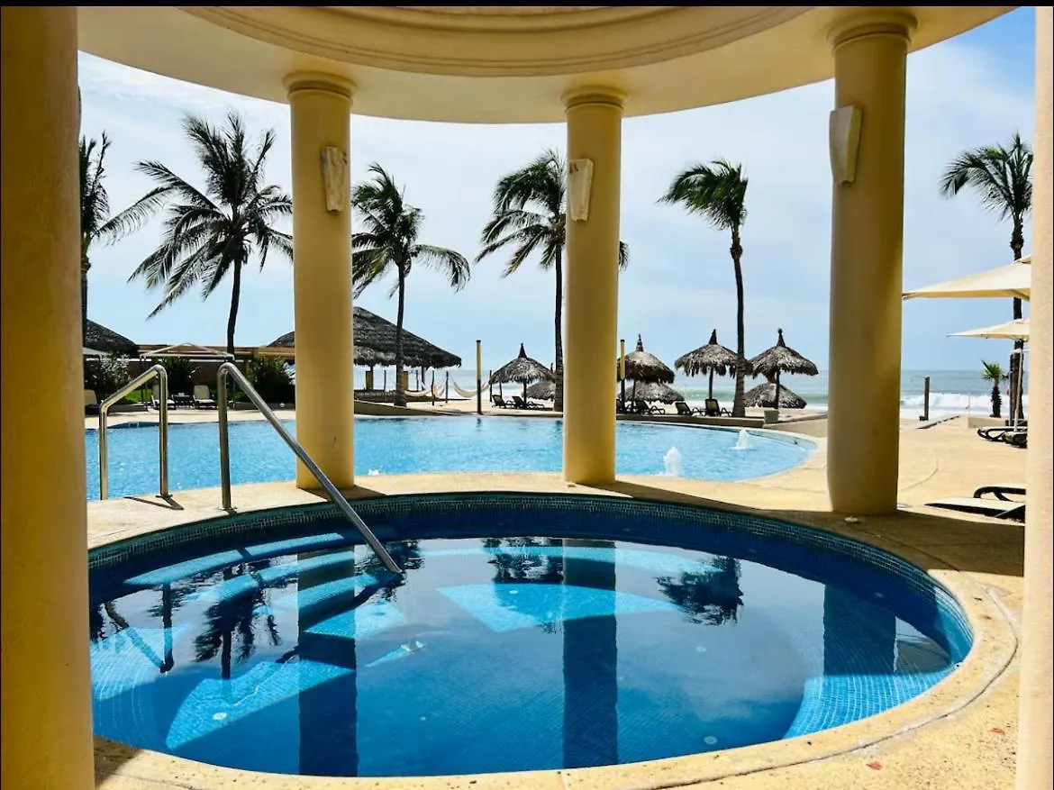 A Pie De Playa Lujo Y Confort Mazatlán Lejlighed
